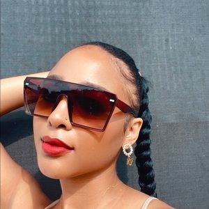 Oversized square brown sunglasses